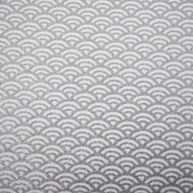 Abat-jour en papier japonais - Vagues seigaiha argentées sur fond blanc