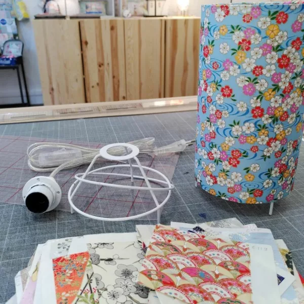 Atelier créatif : fabriquer une lampe en papier japonais