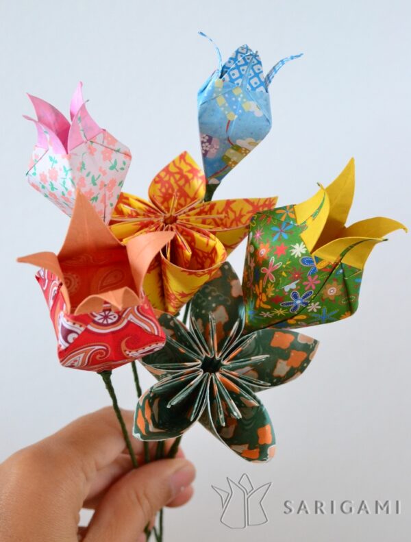 Atelier fleurs en origami pour enfants adultes